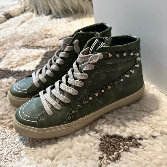 Shoes - BRAND NEW VINTAGE HAVANNA HIGH TOP SNEAKERS 7.5
